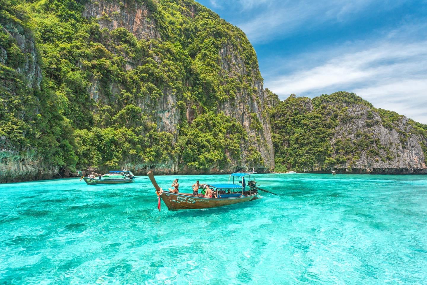 Phi Phi Island - Maya - Bamboo Island by Speedboat - Mr.Kot Phuket Tour